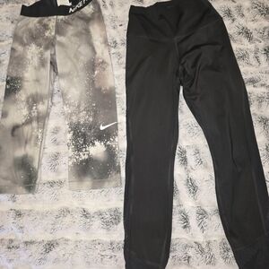 Nike Women Black and Patterned Leggings Sz Small